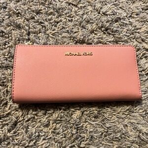 Michael Kors Jet Set Travel 3 quarter zip wallet in Primrose NWTS!
